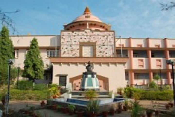 Yeshwant Mahavidyalaya campus in Wardha, Maharashtra, India — photo 3