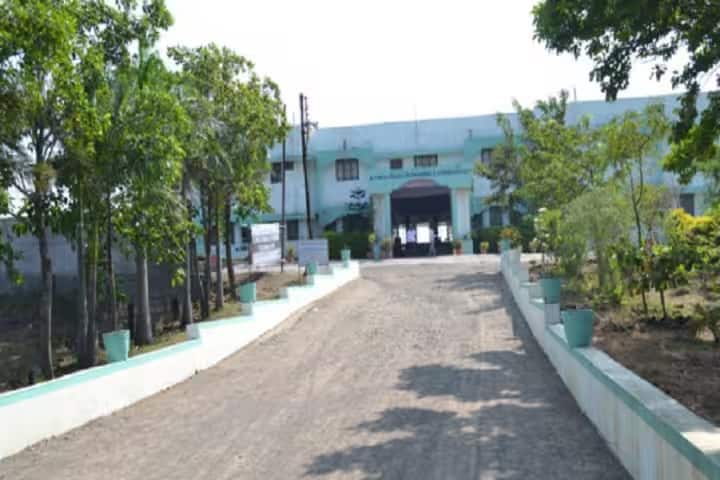KT Patil College of BSc Nursing and School of Nursing campus in Osmanabad, Maharashtra, India — photo 5
