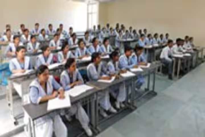 Hillary Clinton Nursing School campus in Saharanpur, Uttar Pradesh, India — photo 4