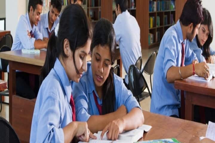 Swami Vivekanand PG College campus in Bharatpur, Rajasthan, India — photo 2