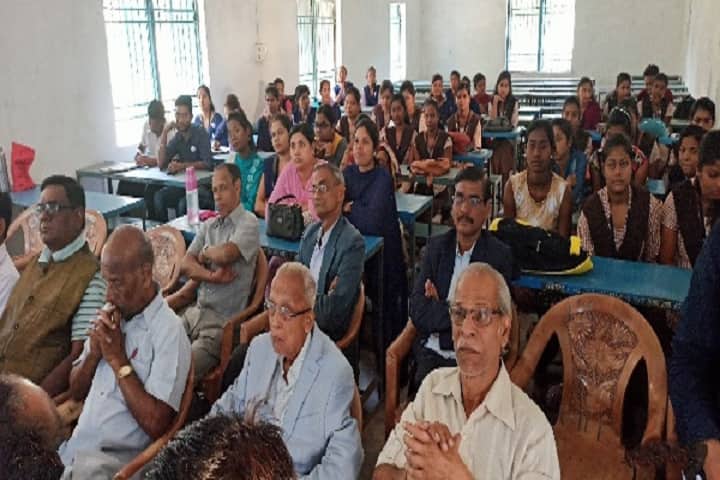 Batmul Aashram Mahavidyalay campus in Loing, Chhattisgarh, India — photo 6