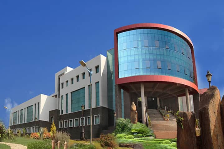 Sanjeevan Group of Institutions campus in Kolhapur, Maharashtra, India — photo 1