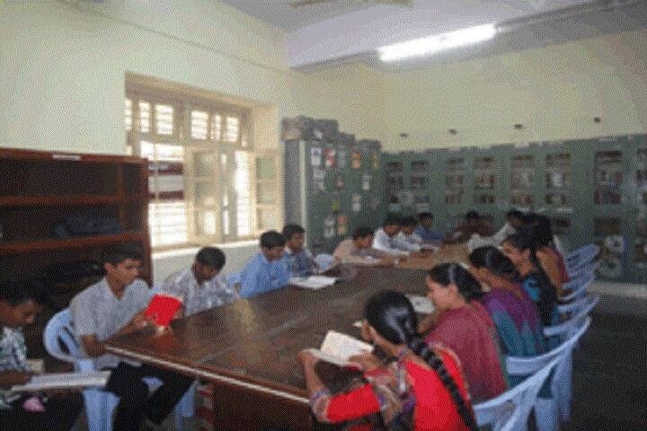 Smt MM Shah College of Education campus in Surendranagar, Gujarat, India — photo 3