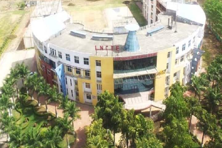 Lakshmi Narain College of Technology Excellence campus in Bhopal, Madhya Pradesh, India — photo 1