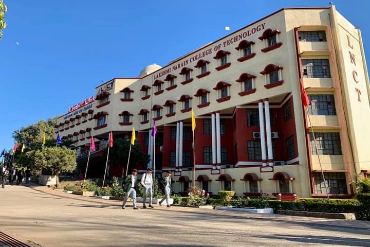 Lakshmi Narain College of Technology Excellence campus in Bhopal, Madhya Pradesh, India — photo 2