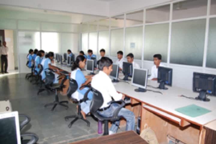Rajashri Shahu College of Pharmacy campus in Buldana, Maharashtra, India — photo 3