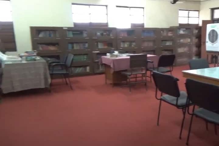 NES Law College campus in Jabalpur, Madhya Pradesh, India — photo 5