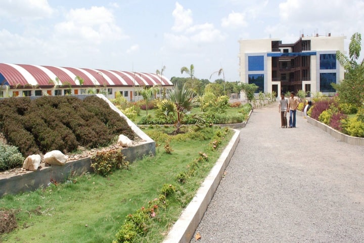 Shriram Shikshan Sanstha College of Pharmacy campus in Paniv, Maharashtra, India — photo 1