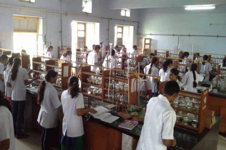 Shri UP Arts Smt MG Panchal Science and Shri VL Shah Commerce College campus in Vijapur, Gujarat, India — photo 4