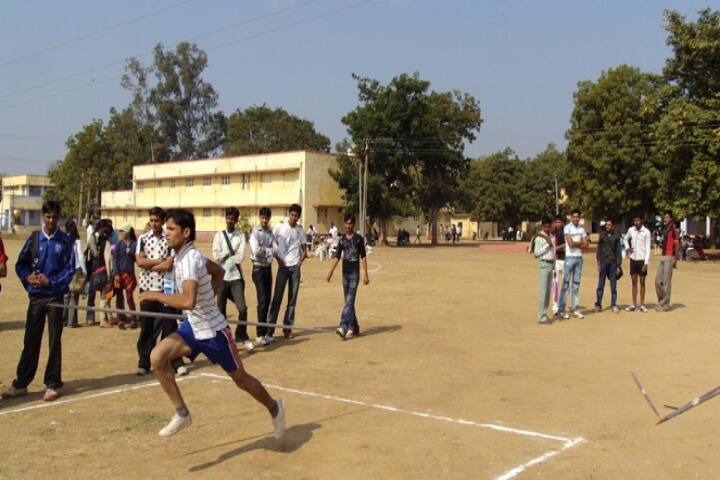 Shri UP Arts Smt MG Panchal Science and Shri VL Shah Commerce College campus in Vijapur, Gujarat, India — photo 6