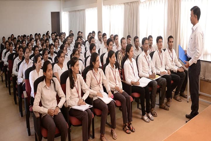 Shriman Suresh Dada Jain College of Pharmacy campus in Nashik, Maharashtra, India — photo 2