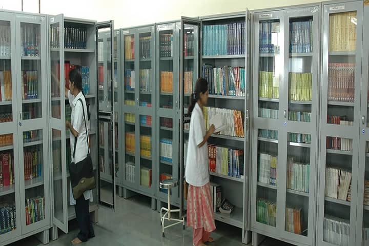 Shriman Suresh Dada Jain College of Pharmacy campus in Nashik, Maharashtra, India — photo 5