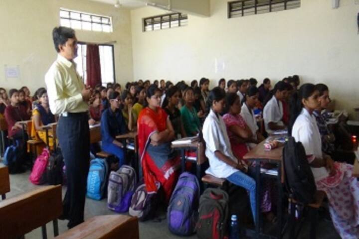 Shri Vithal Education and Research Institute's College of Pharmacy campus in Solapur, Maharashtra, India — photo 4