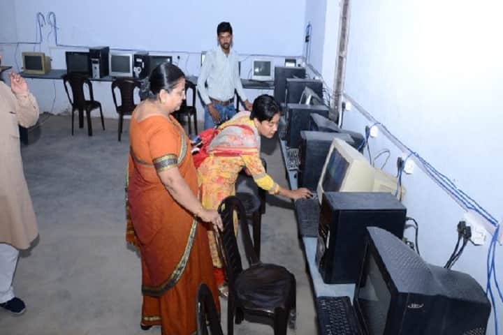 Chaudhary Maniram College of B Ed campus in Hanumangarh Town, Rajasthan, India — photo 3