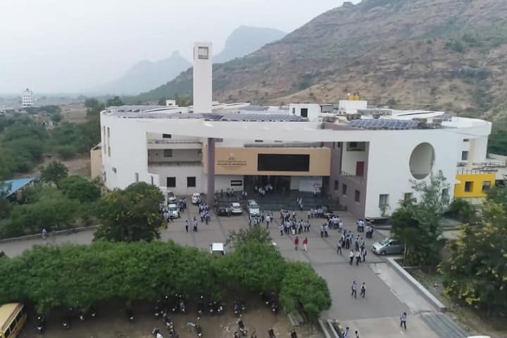 SNJB's Late Sau Kantabai Bhavarlalji Jain College of Engineering campus in Nashik, Maharashtra, India — photo 1