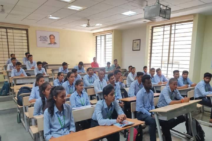 SNJB's Late Sau Kantabai Bhavarlalji Jain College of Engineering campus in Nashik, Maharashtra, India — photo 3