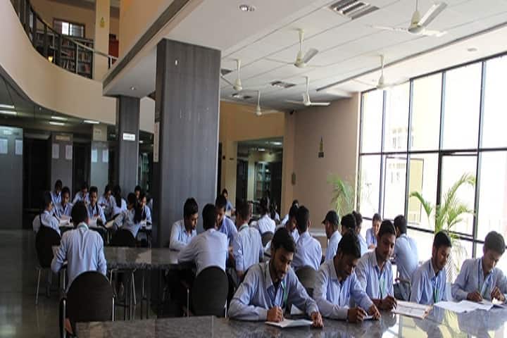 SNJB's Late Sau Kantabai Bhavarlalji Jain College of Engineering campus in Nashik, Maharashtra, India — photo 4