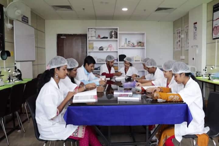 Susrijo Institute of Paramedical Technology and Optometry campus in Krishnanagar, West Bengal, India — photo 6