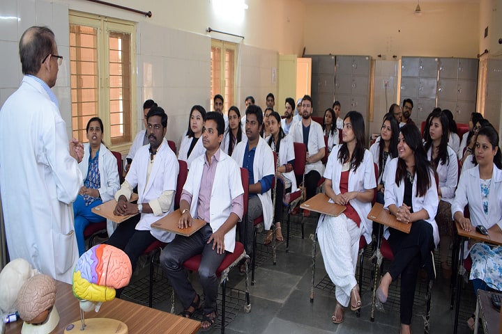 Post Graduate Institute of Behavioural and Medical Sciences campus in Raipur, Chhattisgarh, India — photo 2