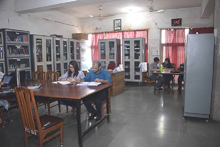 Post Graduate Institute of Behavioural and Medical Sciences campus in Raipur, Chhattisgarh, India — photo 4