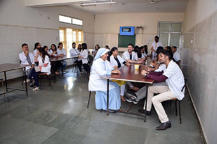 Post Graduate Institute of Behavioural and Medical Sciences campus in Raipur, Chhattisgarh, India — photo 5