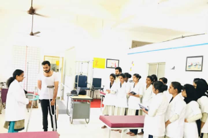 Institute of Paramedical Sciences campus in Anjarakandy, Kerala, India — photo 1