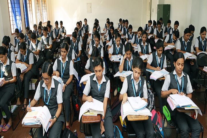 Lourdes College of Nursing campus in Kochi, Kerala, India — photo 3