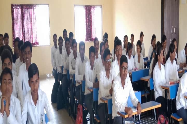MRS Saraswati Wani College of D Pharmacy campus in Ahmednagar, Maharashtra, India — photo 2