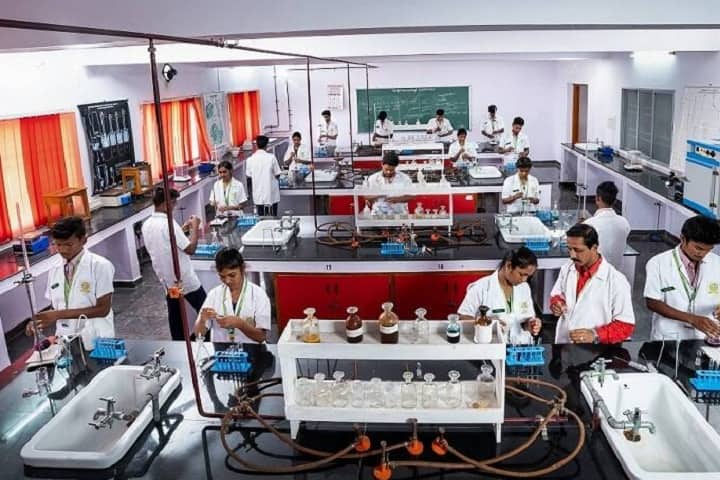 PSV College of Pharmaceutical Science and Research campus in Krishnagiri, Tamil Nadu, India — photo 5
