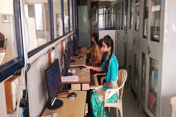 Yash Institute of Pharmacy campus in Aurangabad, Maharashtra, India — photo 4