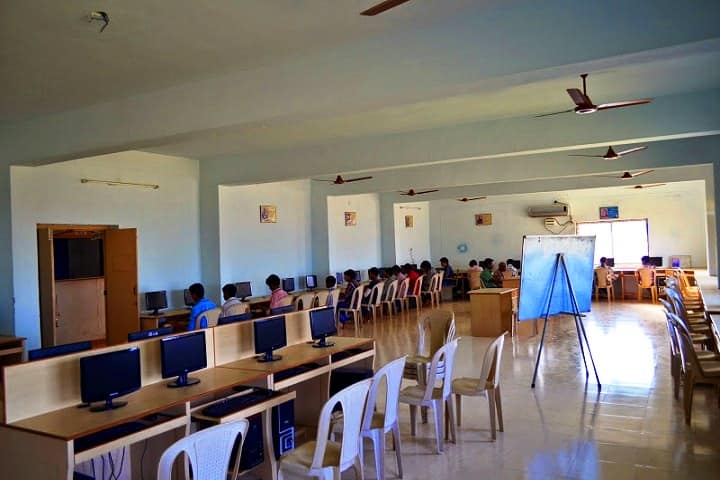 Yalamarty Pharmacy College campus in Visakhapatnam, Andhra Pradesh, India — photo 5