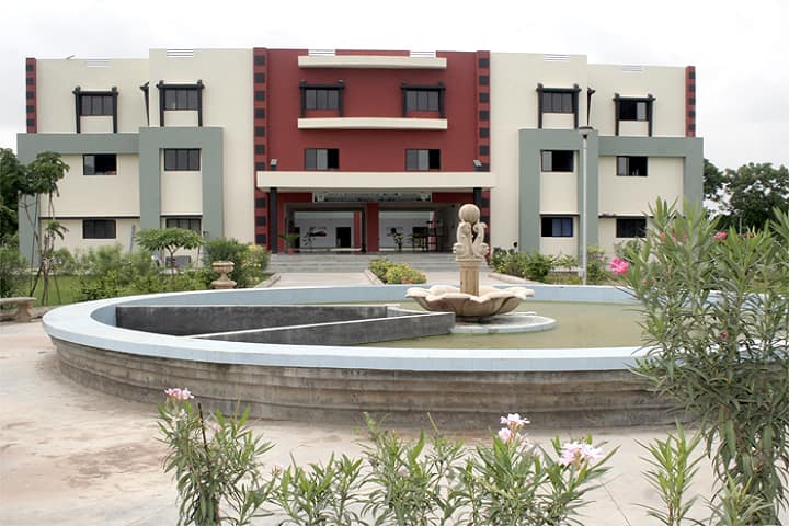 KB Raval College of Pharmacy campus in Gandhinagar, Gujarat, India — photo 1