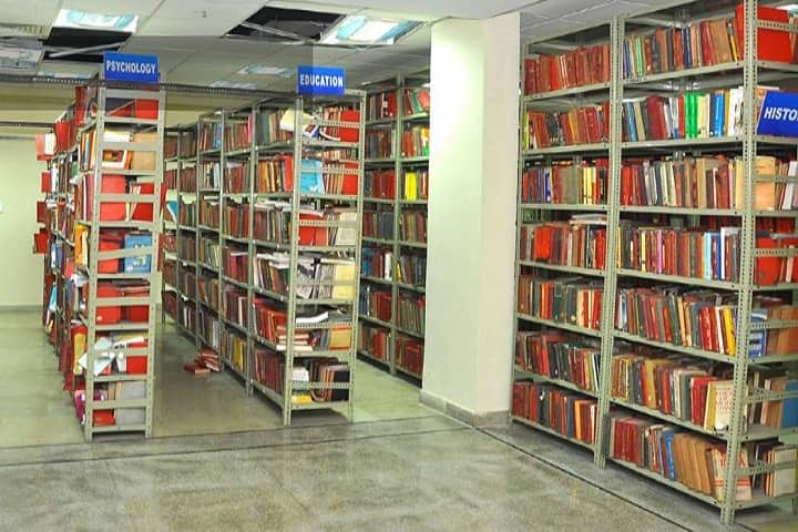 Mata Sundri College for Women campus in New Delhi, Delhi, India — photo 4