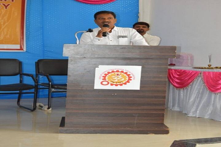 Prof Ravindra Nikam College of Pharmacy campus in Dhule, Maharashtra, India — photo 4