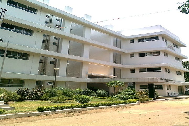 Priyadarshini JL College of Pharmacy campus in Nagpur, Maharashtra, India — photo 2