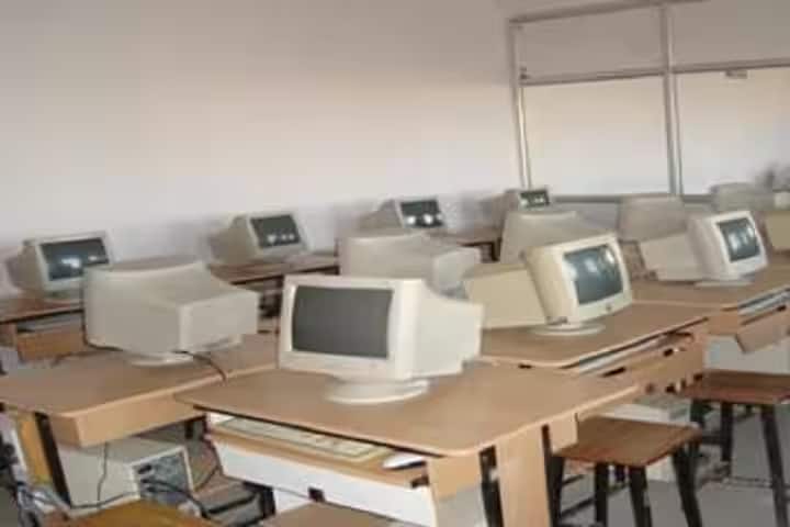 Priyadarshini JL College of Pharmacy Diploma campus in Nagpur, Maharashtra, India — photo 4