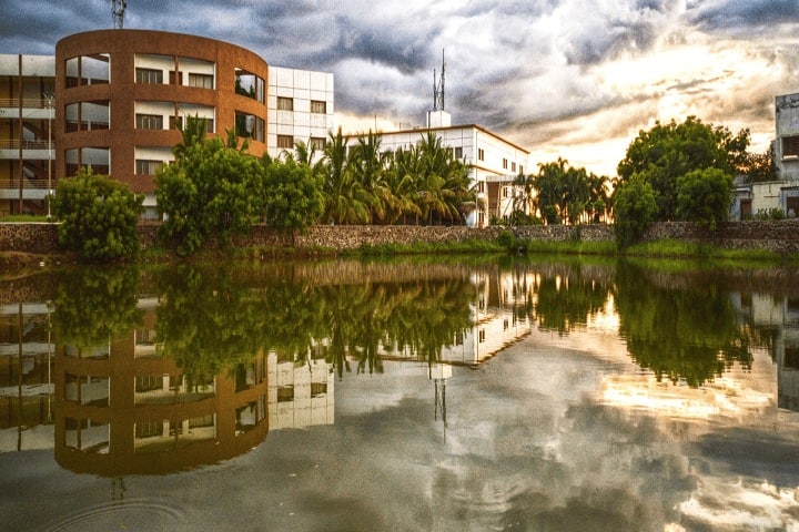 Hon Shri Babanrao Pachpute Vichardhara Trust Group of Institutions campus in Kashti, Maharashtra, India — photo 2