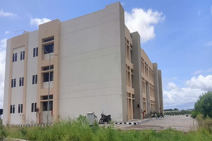 Government Arts College campus in Vallabhipur, Gujarat, India — photo 2