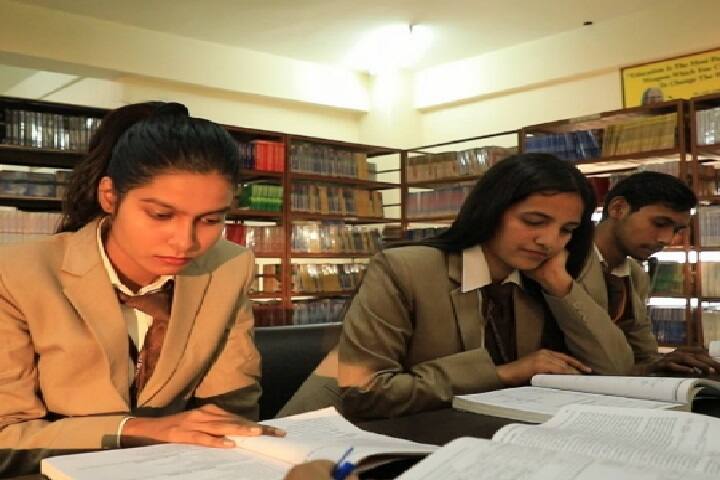 IIMT College of Management campus in Greater Noida, Uttar Pradesh, India — photo 4