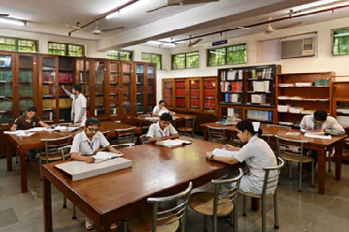 Holy Family Hospital campus in New Delhi, Delhi, India — photo 5