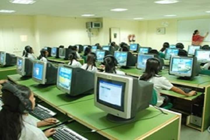 Jayoti Vidyapeeth Women's University campus in Jaipur, Rajasthan, India — photo 4