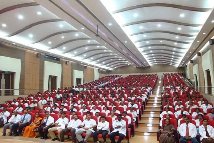 Chettinad Hospital and Research Institute campus in Kelambakkam, Tamil Nadu, India — photo 5