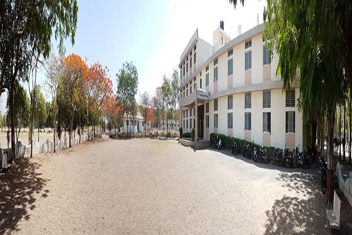 Shree HN Shukla Homeopathic Medical College and Hospital campus in Rajkot, Gujarat, India — photo 1