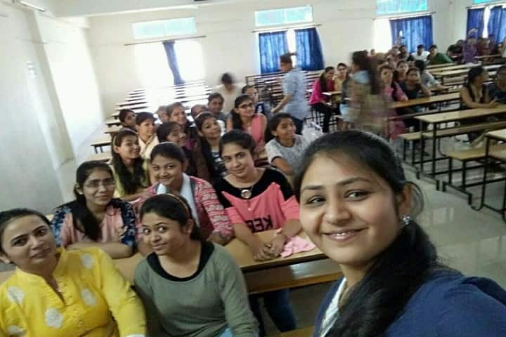 Shree HN Shukla Homeopathic Medical College and Hospital campus in Rajkot, Gujarat, India — photo 3