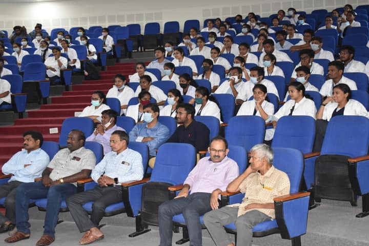 Maharajah's Institute of Homoeopathic Sciences campus in Vizianagaram, Andhra Pradesh, India — photo 2