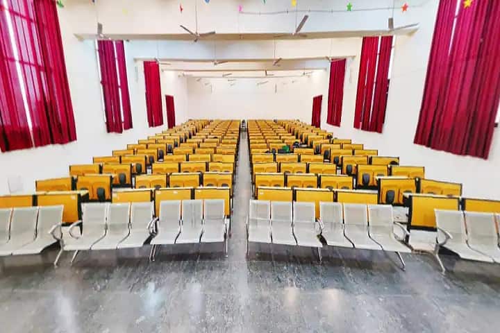Monad University campus in Hapur, Uttar Pradesh, India — photo 2