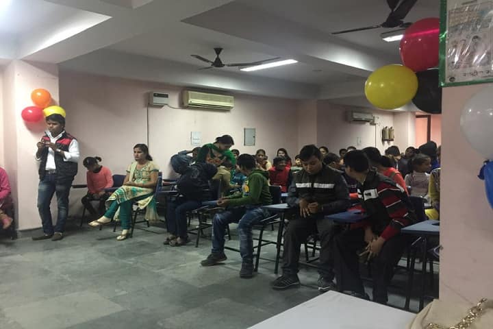 Vision Institute of Applied Studies campus in Faridabad, Haryana, India — photo 3