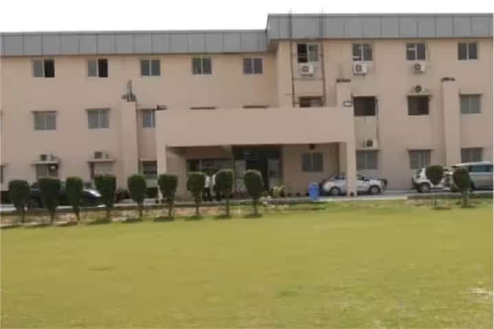 GS College and School of Nursing campus in Hapur, Uttar Pradesh, India — photo 1