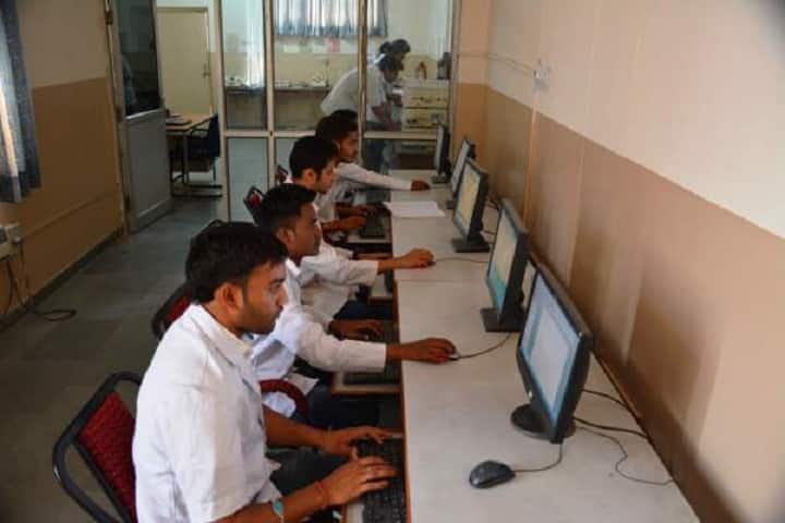 Maharishi Arvind Institute Pharmacy campus in Jaipur, Rajasthan, India — photo 2
