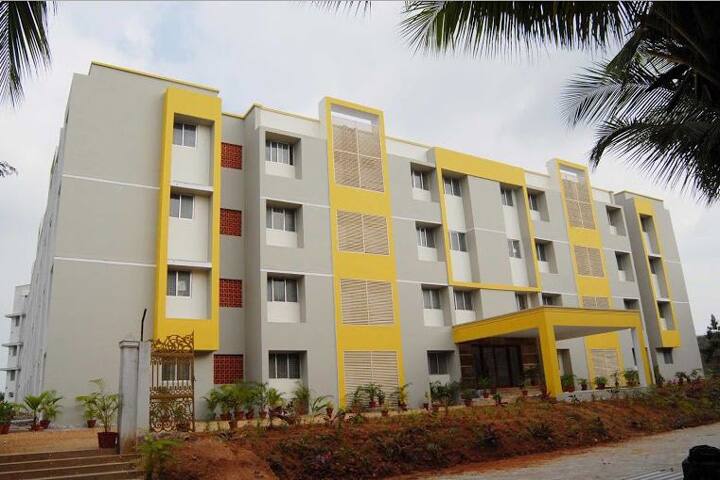 KSR Institute for Engineering and Technology campus in Namakkal, Tamil Nadu, India — photo 1